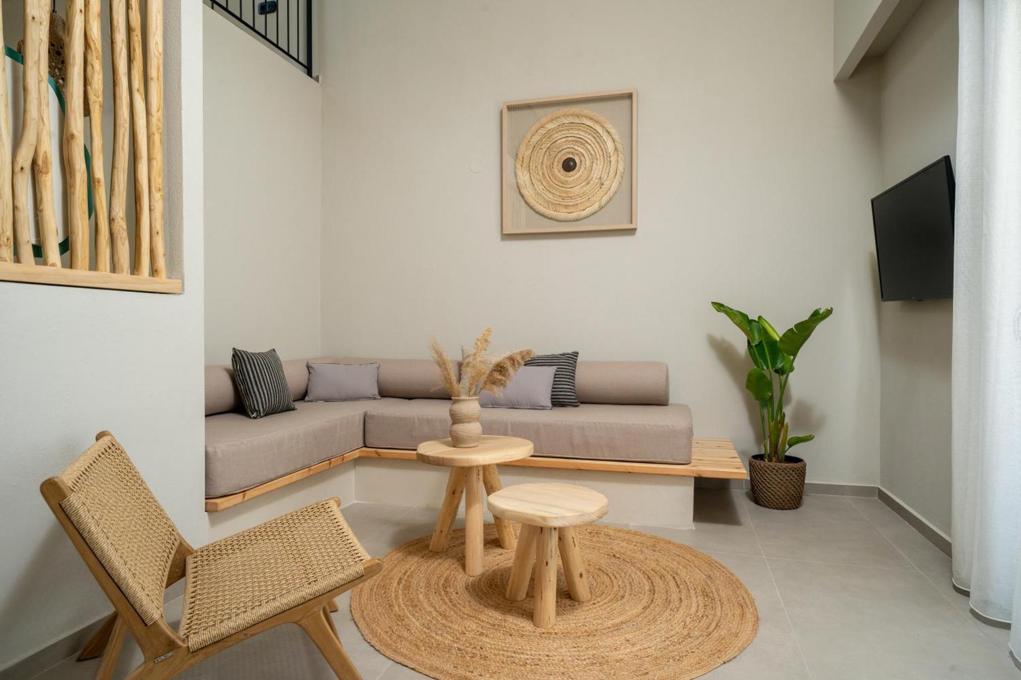 Amo Golden Suites Chrysi Ammoudia Exterior photo